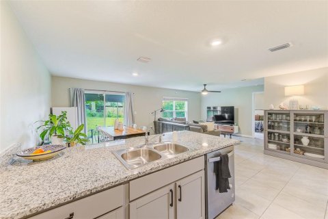 Villa ou maison à vendre à Spring Hill, Floride: 4 chambres, 137.96 m2 № 1909805 - photo 9