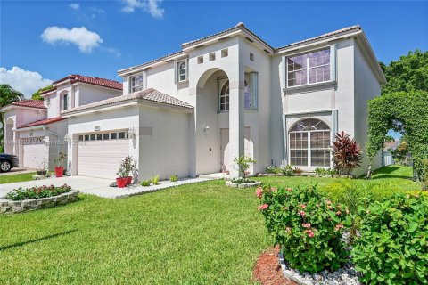 House in Margate, Florida 4 bedrooms, 240.9 sq.m. № 1851960 - photo 4