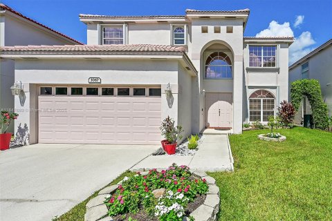 House in Margate, Florida 4 bedrooms, 240.9 sq.m. № 1851960 - photo 3