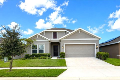 Villa ou maison à Davenport, Floride 4 chambres, 171.68 m2 № 2348095