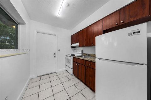 Villa ou maison à louer à Miramar, Floride: 1 chambre, 730.12 m2 № 2417539 - photo 6