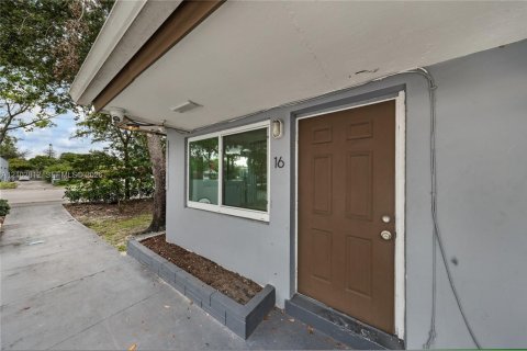 Villa ou maison à Miramar, Floride 1 chambre, 730.12 m2 № 2417539