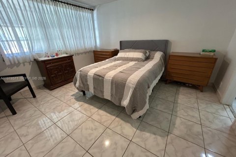 Condominio en alquiler en Hallandale Beach, Florida, 1 dormitorio, 60.2 m2 № 2051668 - foto 6
