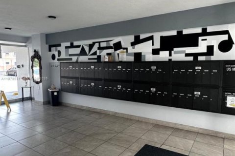 Condominio en alquiler en Hallandale Beach, Florida, 1 dormitorio, 60.2 m2 № 2051668 - foto 10