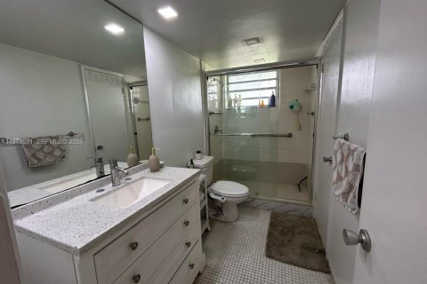 Condominio en alquiler en Hallandale Beach, Florida, 1 dormitorio, 60.2 m2 № 2051668 - foto 4