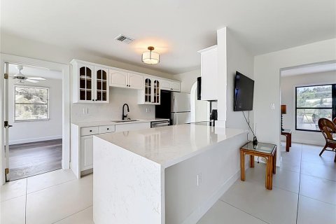 Villa ou maison à louer à Punta Gorda, Floride: 3 chambres, 138.15 m2 № 2137785 - photo 16