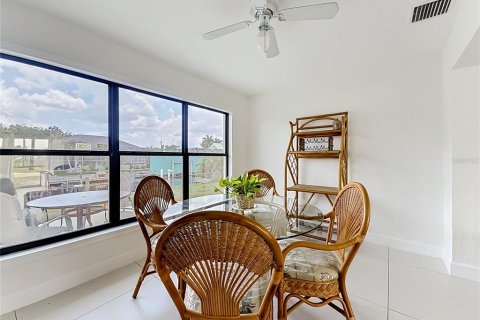 Villa ou maison à louer à Punta Gorda, Floride: 3 chambres, 138.15 m2 № 2137785 - photo 26
