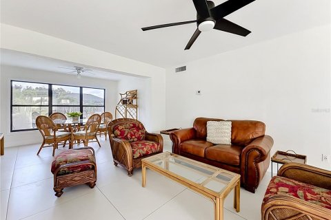 Villa ou maison à louer à Punta Gorda, Floride: 3 chambres, 138.15 m2 № 2137785 - photo 23