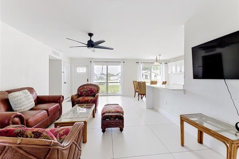 Villa ou maison à louer à Punta Gorda, Floride: 3 chambres, 138.15 m2 № 2137785 - photo 24