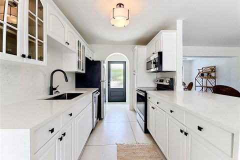 Villa ou maison à louer à Punta Gorda, Floride: 3 chambres, 138.15 m2 № 2137785 - photo 17