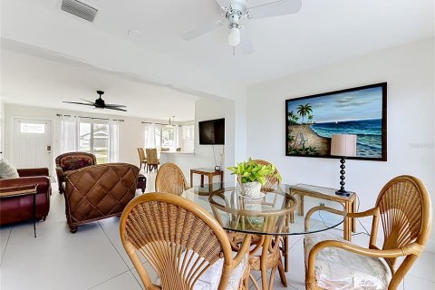 Villa ou maison à louer à Punta Gorda, Floride: 3 chambres, 138.15 m2 № 2137785 - photo 28