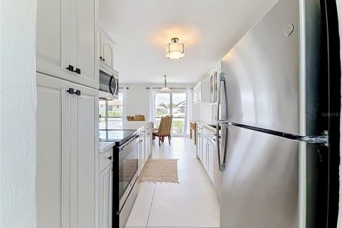 Villa ou maison à louer à Punta Gorda, Floride: 3 chambres, 138.15 m2 № 2137785 - photo 19