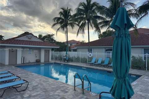 Touwnhouse à louer à Pembroke Pines, Floride: 2 chambres, 117.43 m2 № 2000804 - photo 19