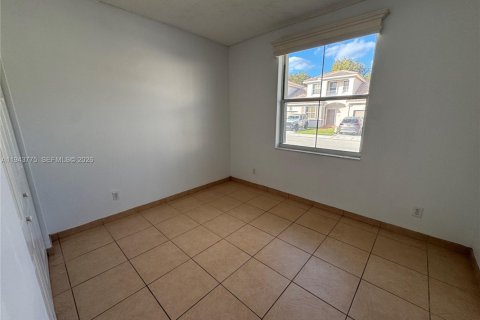 Touwnhouse à louer à Pembroke Pines, Floride: 2 chambres, 117.43 m2 № 2000804 - photo 9