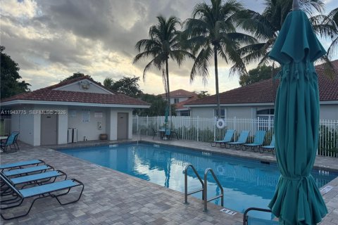 Touwnhouse à louer à Pembroke Pines, Floride: 2 chambres, 117.43 m2 № 2000804 - photo 18