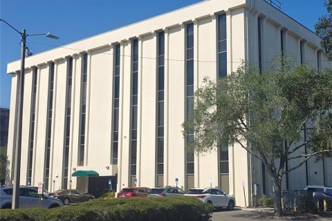 Immobilier commercial à louer à Tampa, Floride: 103.12 m2 № 2308696 - photo 3