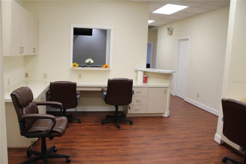 Immobilier commercial à louer à Tampa, Floride: 103.12 m2 № 2308696 - photo 13