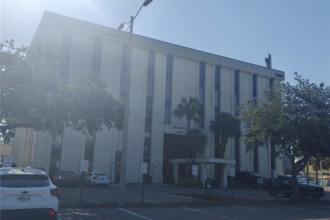 Immobilier commercial à louer à Tampa, Floride: 103.12 m2 № 2308696 - photo 4
