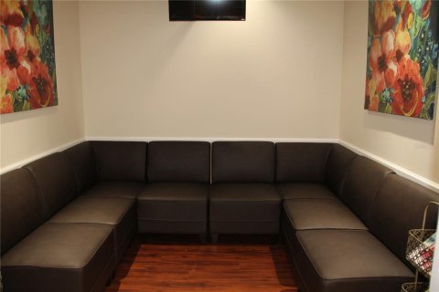Immobilier commercial à louer à Tampa, Floride: 103.12 m2 № 2308696 - photo 12