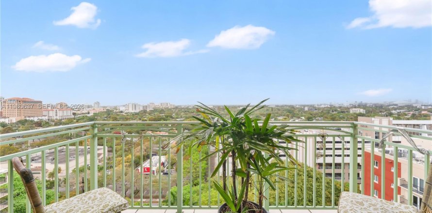 Condo in Miami, Florida, 2 bedrooms  № 2045379