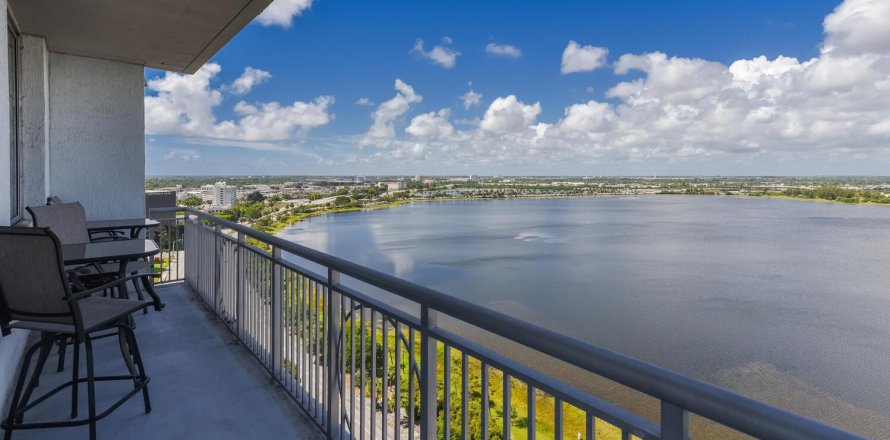 Condo à West Palm Beach, Floride, 2 chambres № 2191854