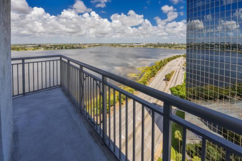 Copropriété à louer à West Palm Beach, Floride: 2 chambres, 114.55 m2 № 2191854 - photo 10
