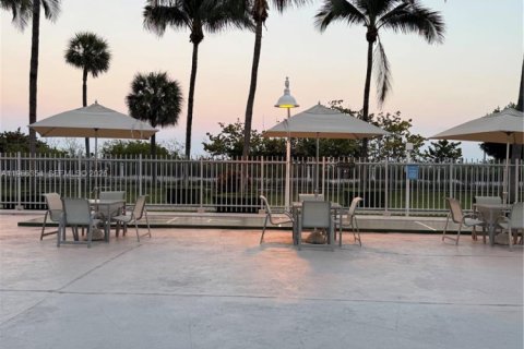 Condominio en alquiler en Miami Beach, Florida, 1 dormitorio, 67.45 m2 № 2176426 - foto 10