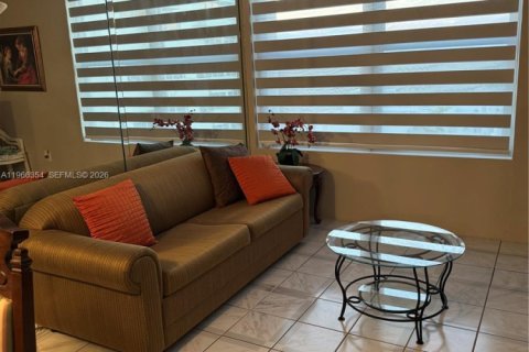 Condominio en alquiler en Miami Beach, Florida, 1 dormitorio, 67.45 m2 № 2176426 - foto 25
