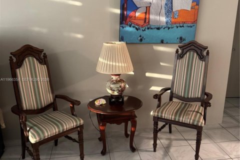 Condominio en alquiler en Miami Beach, Florida, 1 dormitorio, 67.45 m2 № 2176426 - foto 28
