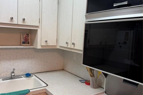Condominio en alquiler en Miami Beach, Florida, 1 dormitorio, 67.45 m2 № 2176426 - foto 29