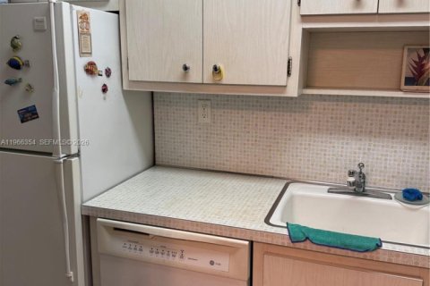 Condominio en alquiler en Miami Beach, Florida, 1 dormitorio, 67.45 m2 № 2176426 - foto 30