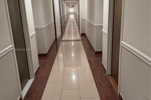 Condominio en alquiler en Miami Beach, Florida, 1 dormitorio, 67.45 m2 № 2176426 - foto 21
