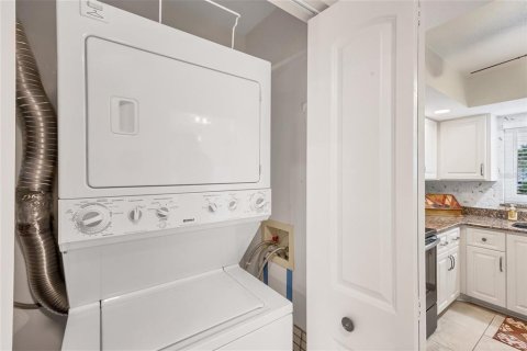 Condo in Bradenton, Florida, 2 bedrooms  № 1846448 - photo 20