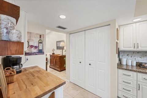 Condo in Bradenton, Florida, 2 bedrooms  № 1846448 - photo 19