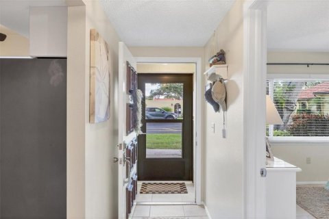 Condo in Bradenton, Florida, 2 bedrooms  № 1846448 - photo 10