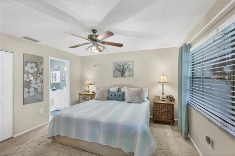 Condo in Bradenton, Florida, 2 bedrooms  № 1846448 - photo 24