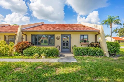 Condo in Bradenton, Florida, 2 bedrooms  № 1846448 - photo 6