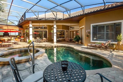 Casa en venta en Howey-in-the-Hills, Florida, 3 dormitorios, 309.09 m2 № 2427011 - foto 5