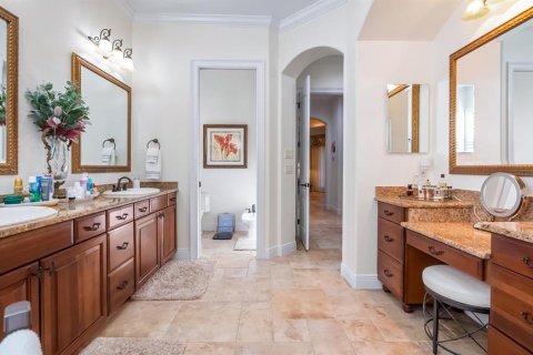 Casa en venta en Howey-in-the-Hills, Florida, 3 dormitorios, 309.09 m2 № 2427011 - foto 28