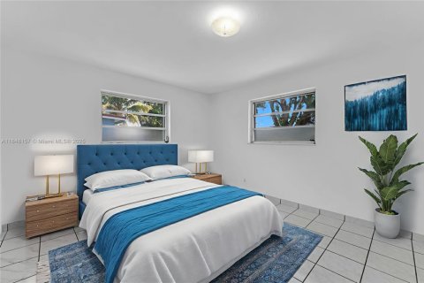Commercial property in Hollywood, Florida 178 sq.m. № 1850695 - photo 17