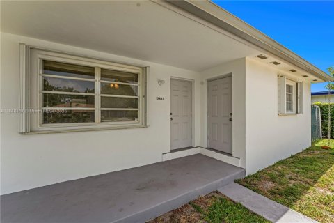 Commercial property in Hollywood, Florida 178 sq.m. № 1850695 - photo 20