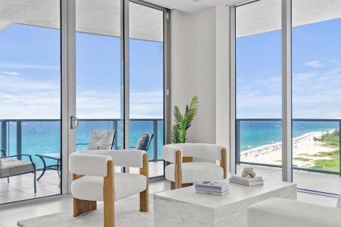 Condominio en venta en Riviera Beach, Florida, 2 dormitorios, 191.84 m2 № 2158348 - foto 12