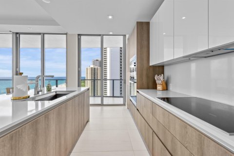 Condominio en venta en Riviera Beach, Florida, 2 dormitorios, 191.84 m2 № 2158348 - foto 18