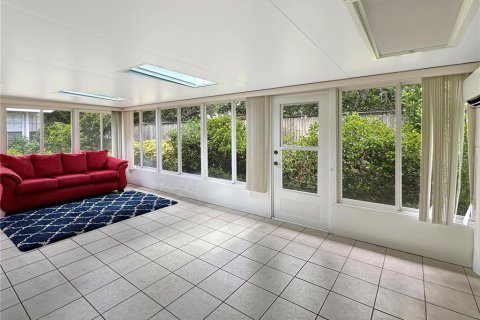 House in Largo, Florida 2 bedrooms, 105.63 sq.m. № 1884194 - photo 15