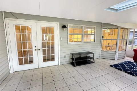House in Largo, Florida 2 bedrooms, 105.63 sq.m. № 1884194 - photo 12