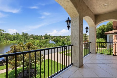 House in DeLand, Florida 3 bedrooms, 262.36 sq.m. № 2220801 - photo 3