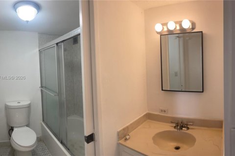 Condo in Sunny Isles Beach, Florida, 2 bedrooms № 2089928 - photo 8