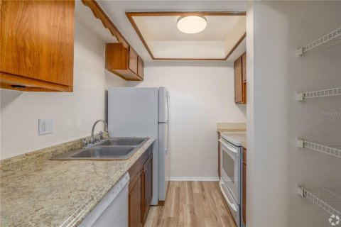 Propiedad comercial en venta en Gainesville, Florida, 571.16 m2 № 2155719 - foto 8