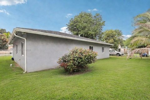 Купить виллу или дом в Майами, Флорида 6 спален, 177.07м2, № 2048720 - фото 3