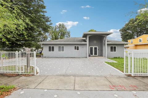 Купить виллу или дом в Майами, Флорида 6 спален, 177.07м2, № 2048720 - фото 28